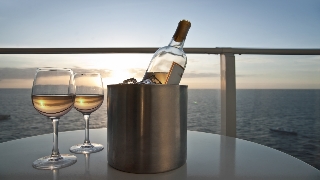 https://expediawineclubcruises.com/wp-content/uploads/2013/09/wine-cruises-bottle.jpg